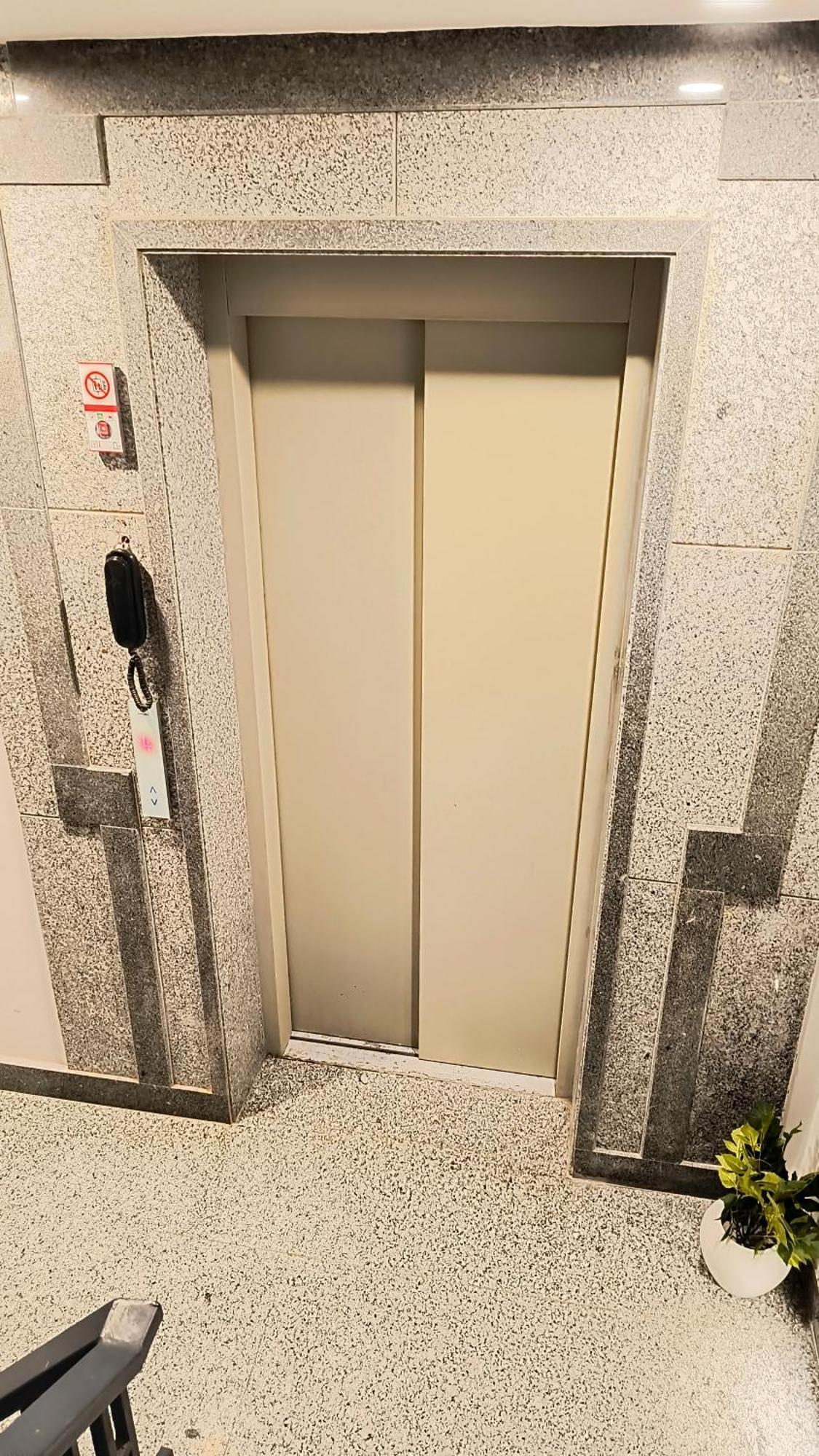 Hotel Gianmala Residency South Extension Near Aiims Delhi New Delhi Eksteriør billede
